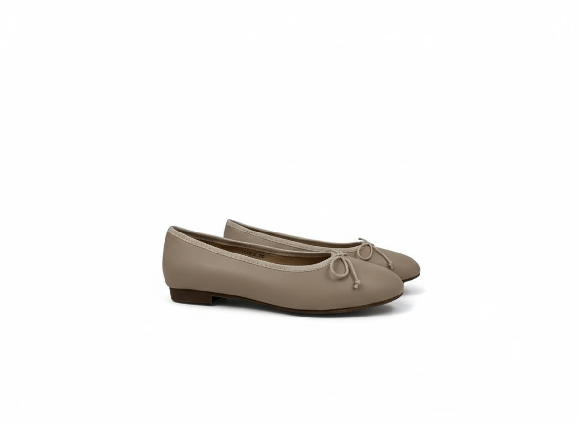 En Pointe Ladies Leather Ballet Flat