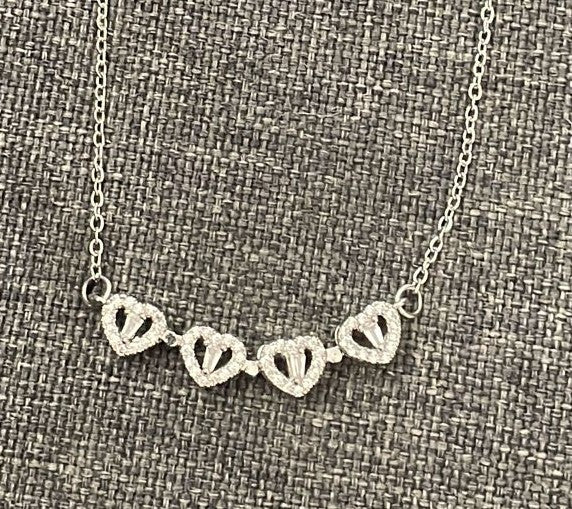 Ladies Clover Pendant Necklace