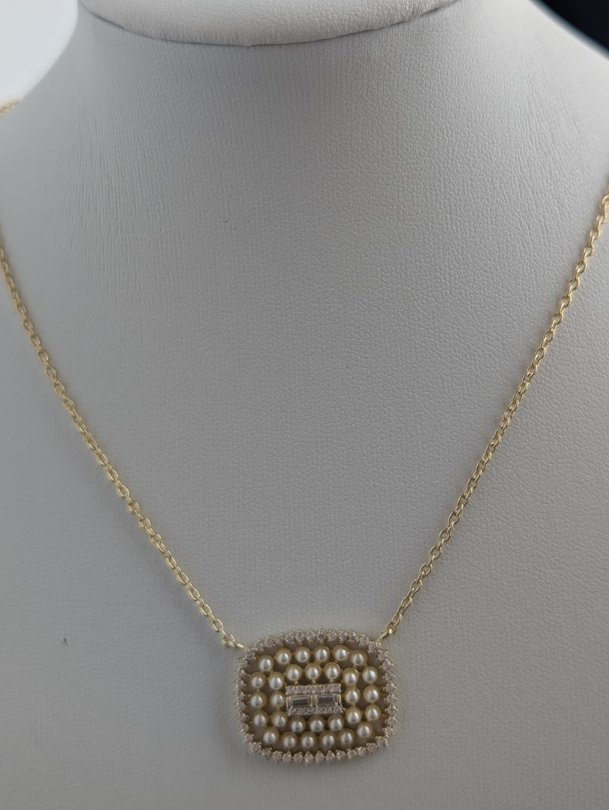 Ladies Pearl Echelon Rectangle Necklace