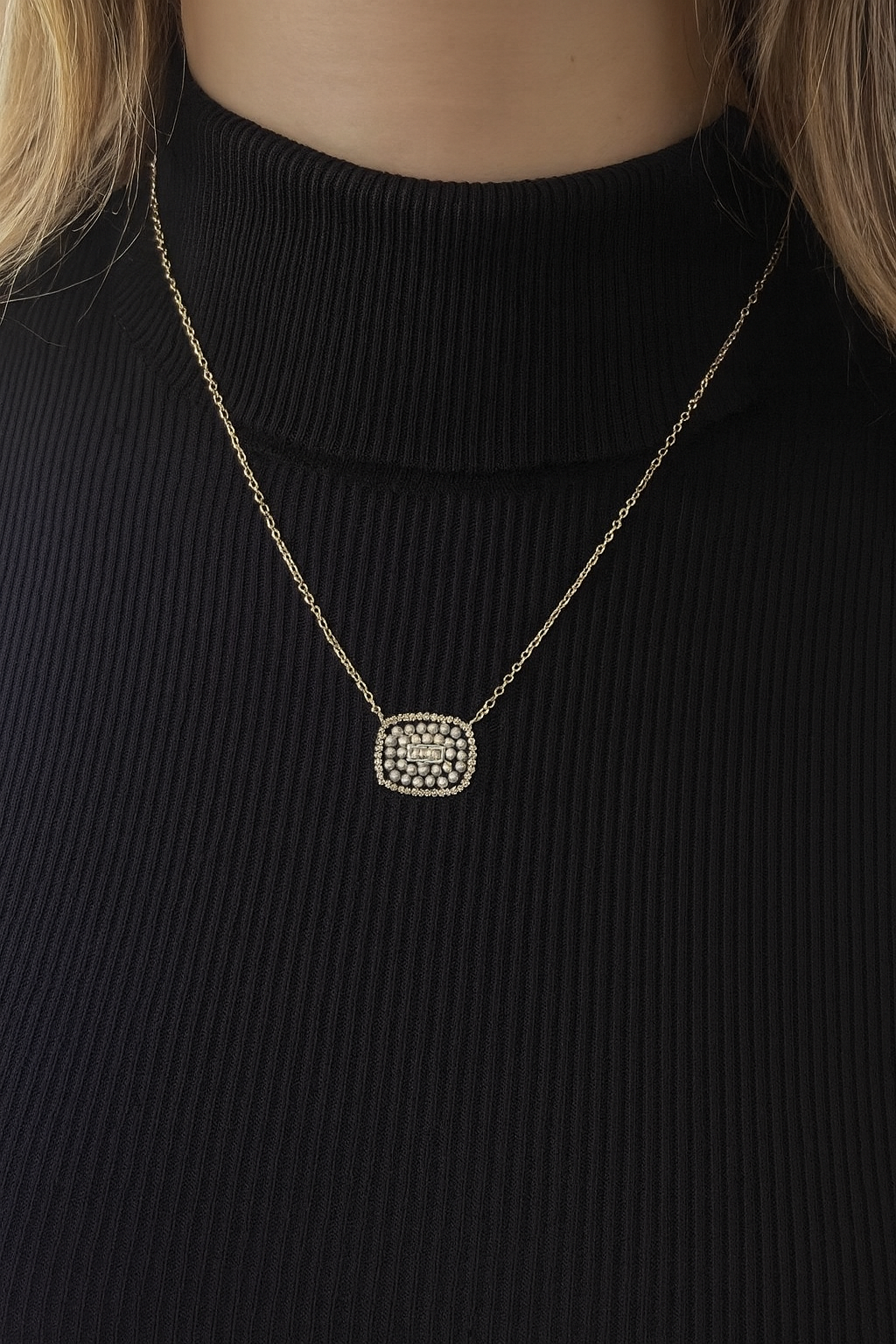 Ladies Pearl Echelon Rectangle Necklace